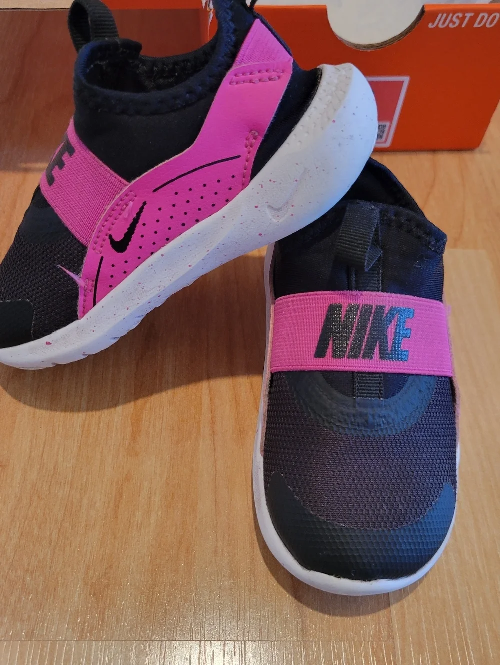 Nike Flex Runner 4 Fuchsia Black Toddler Size 7
